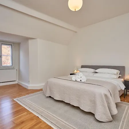Graz 1464 Historic Apartments, Old Town * 格拉茨