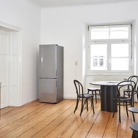 Apartment 1464, Old Center