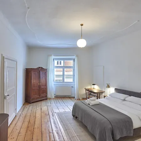 Graz 1464 Historic Apartments, Old Town Daire *