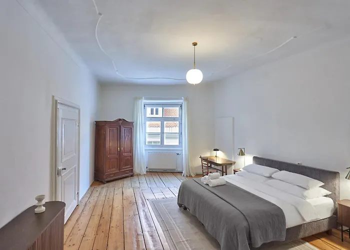 1464, Old Center Apartment *