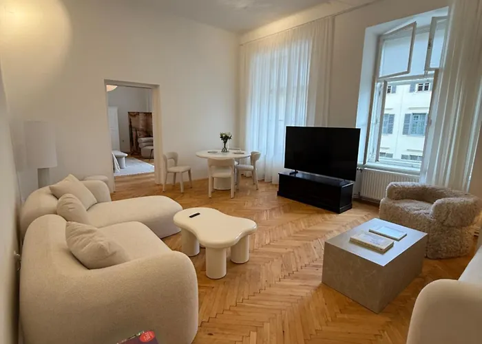 Apartment 1464, Old Center